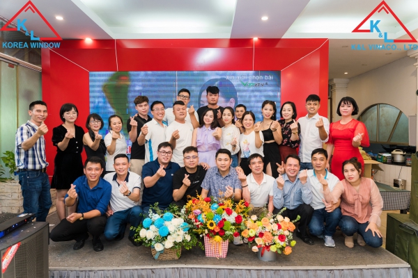 KOREA WINDOW tổ chức 20/10 cho cán bộ nhân viên công ty